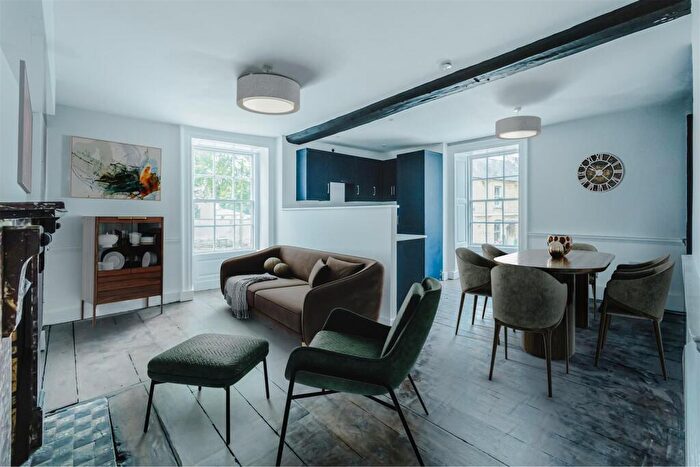 4 Bedroom Terraced House For Sale In White Hart Mews, The Green, Calne, SN11