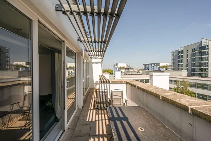 3 Bedroom Flat For Sale In Point Pleasant, Wandsworth, London, SW18