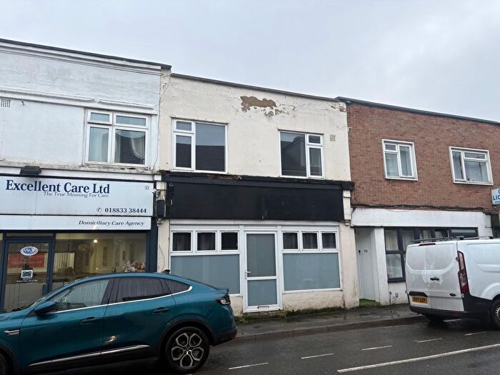 3 Bedroom Flat To Rent In Westway, Caterham, CR3