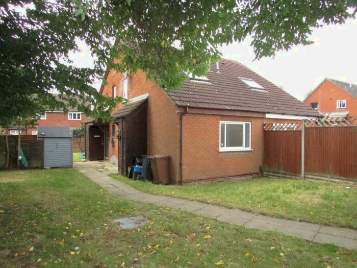 1 Bedroom Cluster House To Rent In Montfitchet Walk, Stevenage, Hertfordshire, SG2