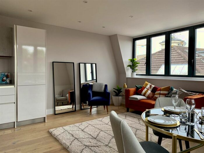 2 Bedroom Flat To Rent In Cattle Market Street, Norwich NR1