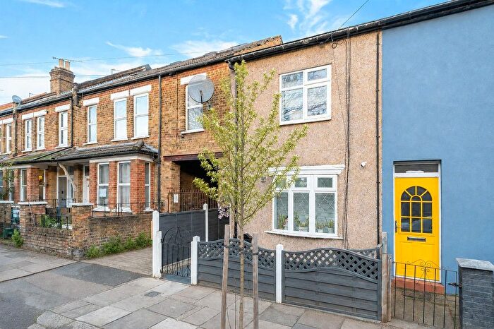 2 Bedroom Terraced House For Sale In Grosvenor Road, Hanwell, W7