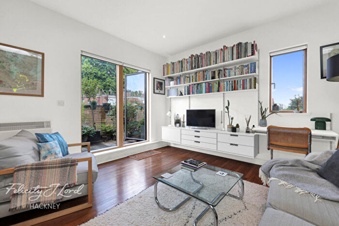 1 Bedroom Flat For Sale In Mount Pleasant Lane, London, E5