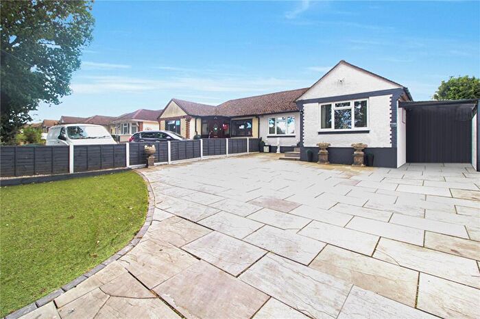 2 Bedroom Bungalow For Sale In Eastwood Old Road, Leigh-on-Sea, Essex, SS9