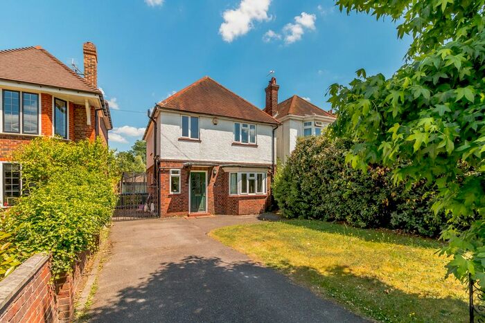 3 Bedroom Detached House To Rent In St. Marys Road, Weybridge, Surrey, KT13