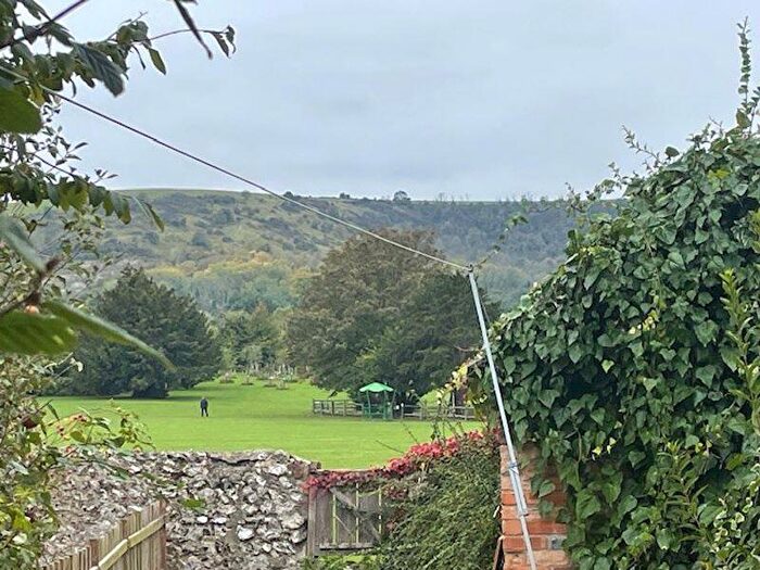 2 Bedroom Cottage To Rent In Charlton Street, Steyning, BN44