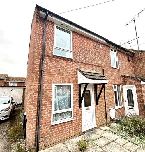 2 Bedroom House To Rent In Mead Fields, Bridport, DT6