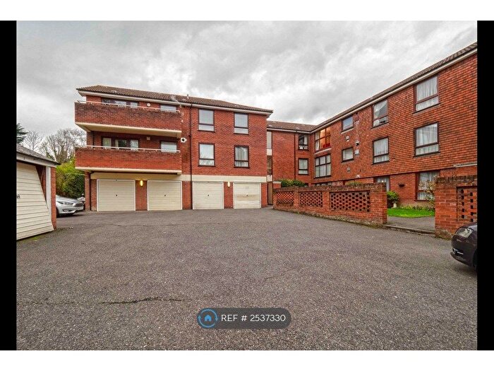 2 Bedroom Flat To Rent In Green Lane, Northwood, HA6