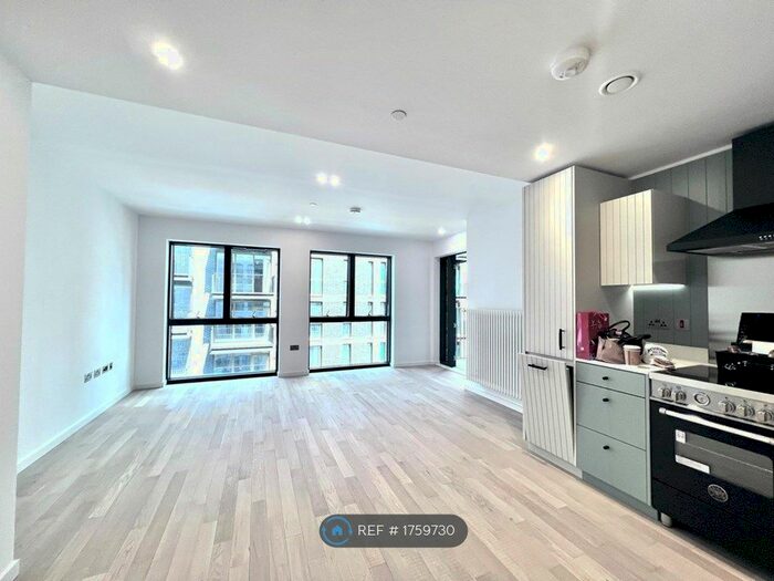 1 Bedroom Flat To Rent In Calville House, Brentford, TW8