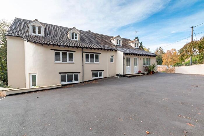 2 Bedroom Apartment To Rent In Woodchester, Stroud, GL5