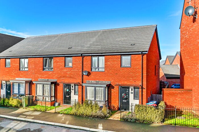 3 Bedroom Semi Detached House For Sale In Burney Drive, Glebe Farm, Milton Keynes, MK17