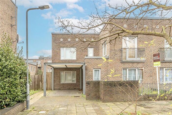 6 Bedroom Detached House To Rent In Dora Way, London, SW9