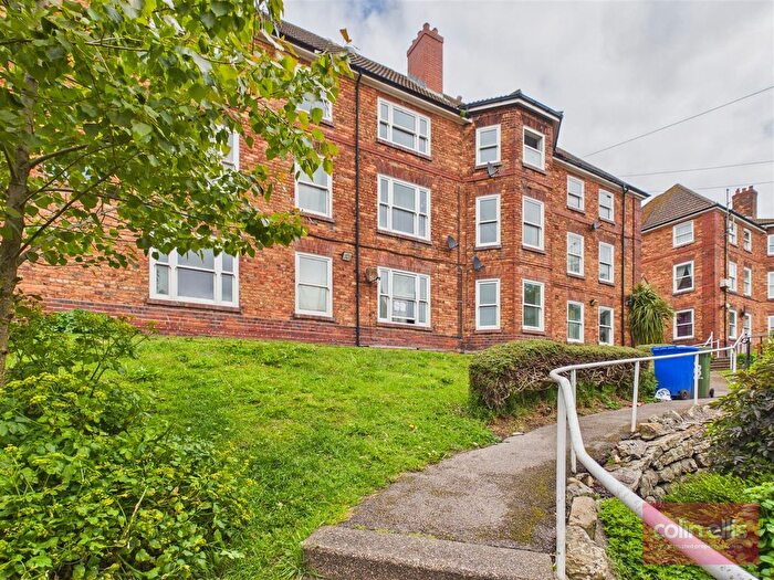 2 Bedroom Flat For Sale In Longwestgate, Scarborough, YO11