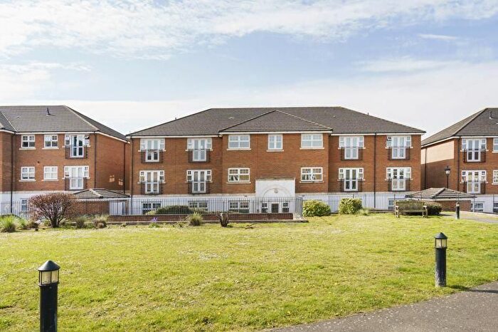 2 Bedroom Flat For Sale In Bressay Drive, Mill Hill, NW7