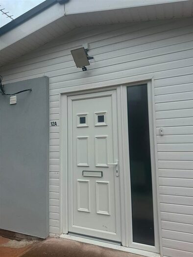 2 Bedroom Flat To Rent In Brunswick Park Road, Wednesbury, WS10