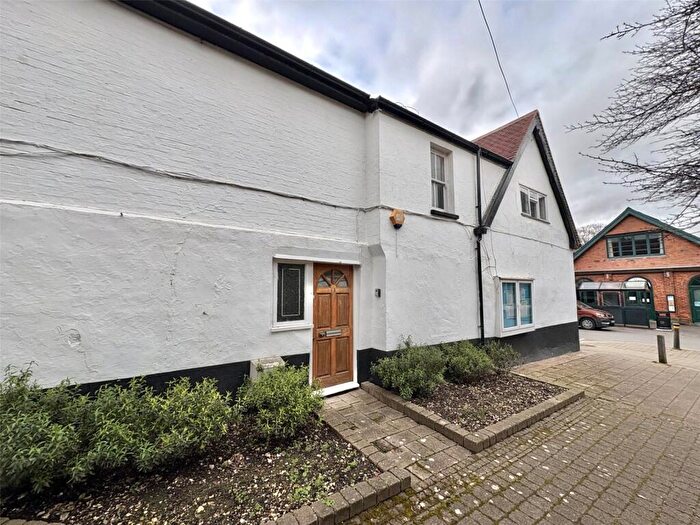 3 Bedroom Apartment To Rent In High Street, Overton, Basingstoke, Hampshire, RG25