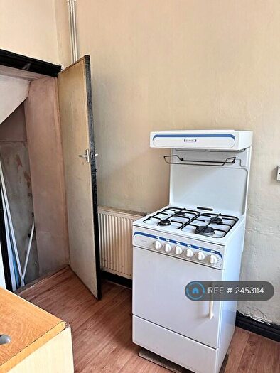2 Bedroom Terraced House To Rent In Ackworth Street, Bradford, BD5