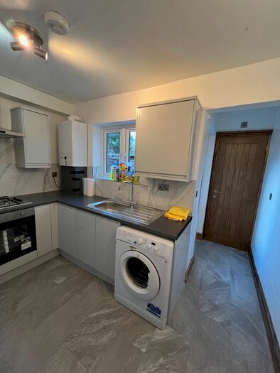 2 Bedroom Maisonette To Rent In Lambourne Road, Barking, IG11
