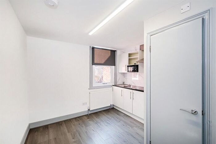 Studio To Rent In Forest Road, Walthamstow, E17