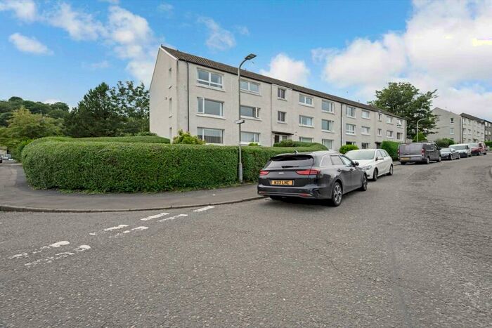 2 Bedroom Apartment To Rent In Moss Road, Bridge Of Weir, PA11