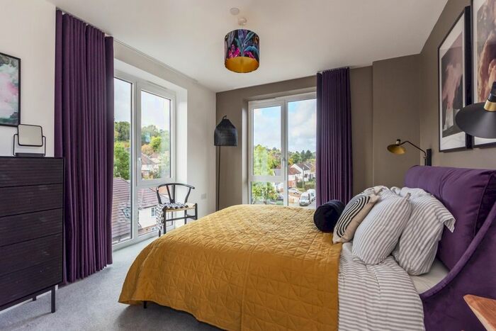 1 Bedroom Flat To Rent In Desborough Road, High Wycombe, HP11