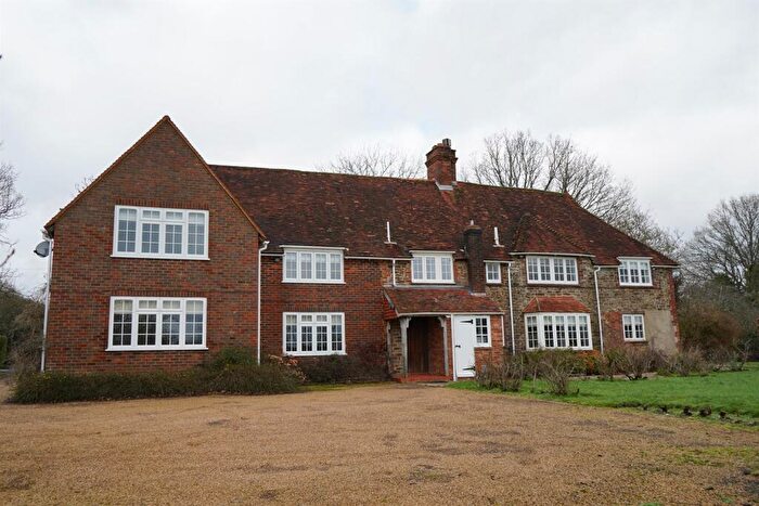 4 Bedroom Detached House To Rent In Kirdford, Billingshurst, RH14