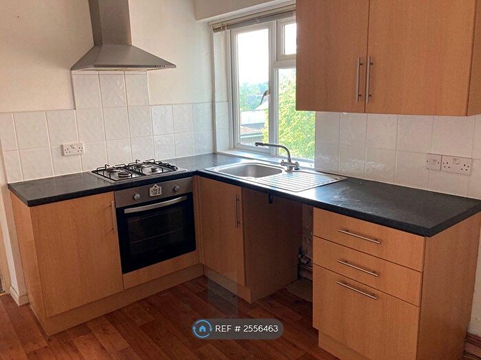 2 Bedroom Flat To Rent In St. Dennis House, Birmingham, B16