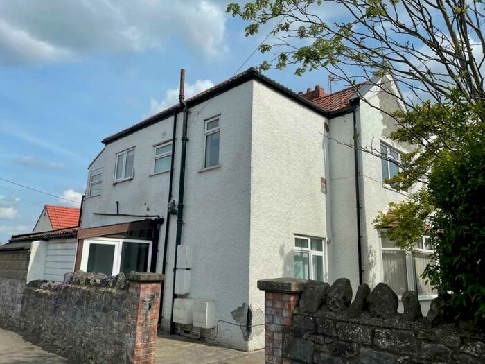 2 Bedroom Flat To Rent In Totterdown Road, Weston-super-mare, North Somerset, BS23