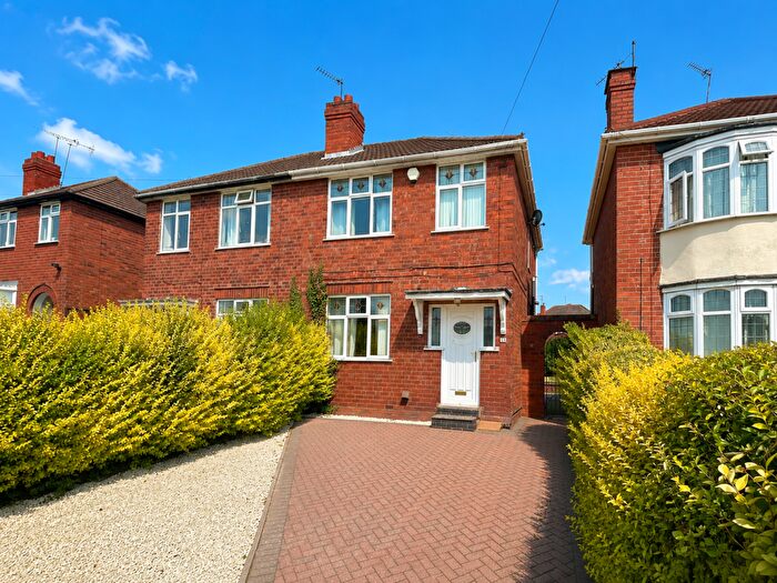 3 Bedroom Semi Detached House For Sale In Summit Place, Gornal Wood, DY3