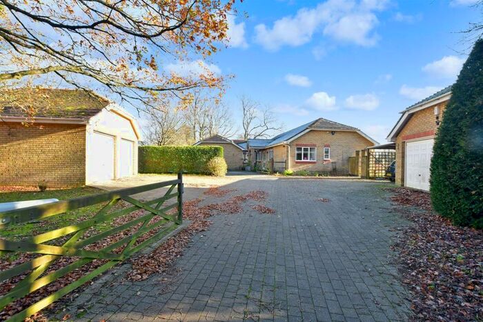 4 Bedroom Detached Bungalow For Sale In Scragged Oak Road, Detling, Maidstone, Kent, ME14