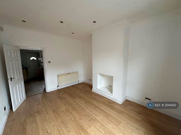 3 Bedroom Terraced House To Rent In Whingate, Leeds, LS12