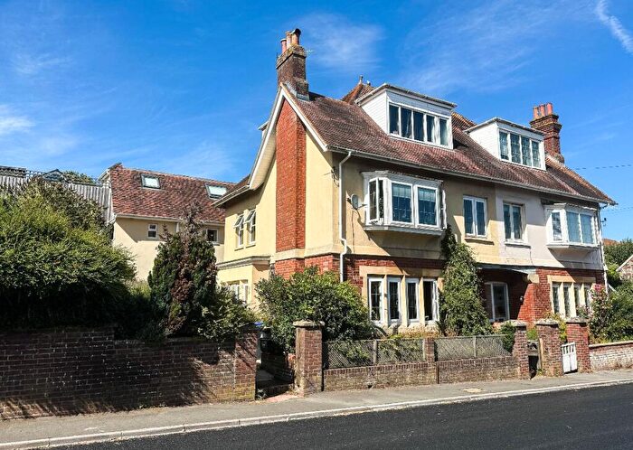 5 Bedroom Semi Detached House To Rent In Shaftesbury Road, Wilton, SP2