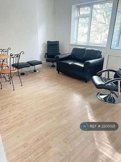 1 Bedroom Flat To Rent In Stanley House, London, E14