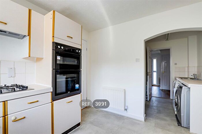 4 Bedroom Detached House To Rent In , Studland Way, Nottingham, NG2