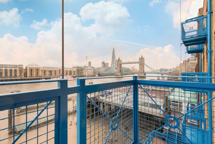 2 Bedroom Apartment To Rent In St. Katharines Way London, E1W