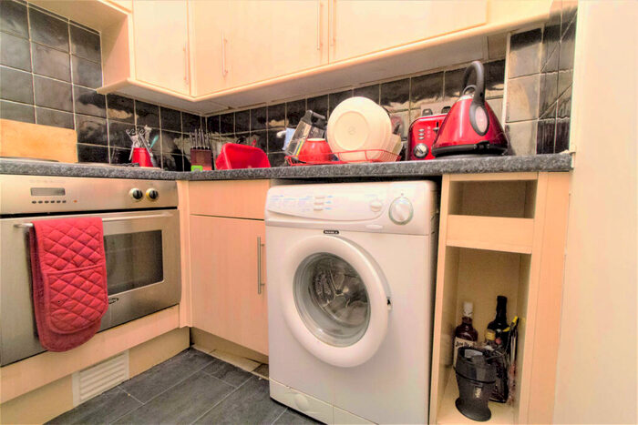 1 Bedroom Flat To Rent In Vinery Road, Leeds, LS4