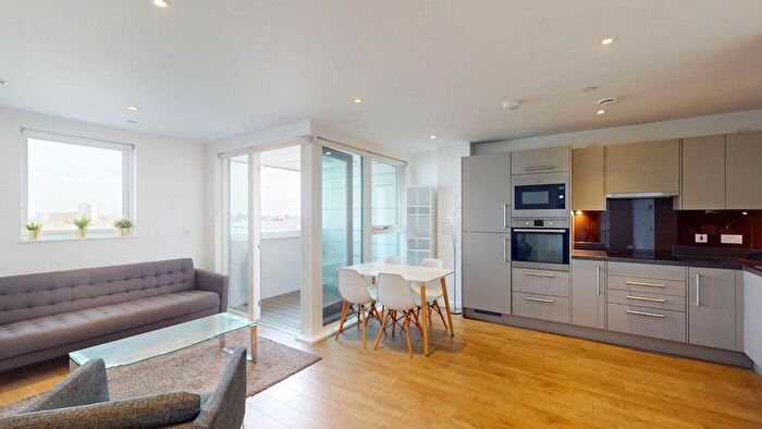 1 Bedroom Flat To Rent In Bessemer Place, North Greenwich, London, SE10