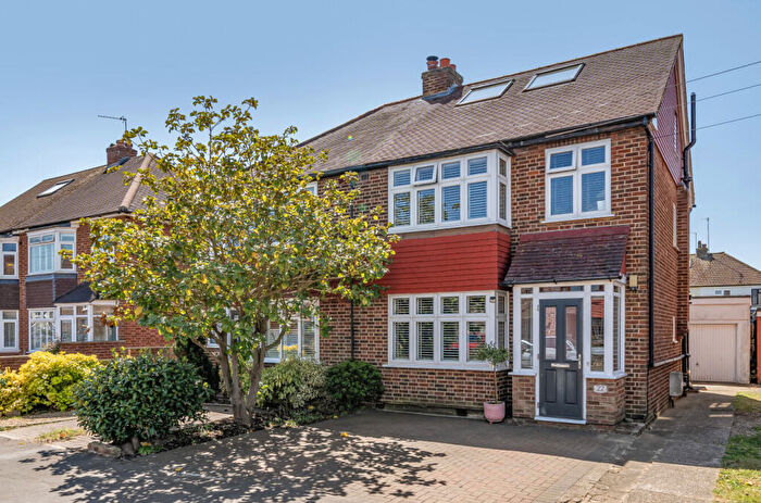 4 Bedroom Semi-Detached House For Sale In Braycourt Avenue, Walton On Thames, Surrey, KT12
