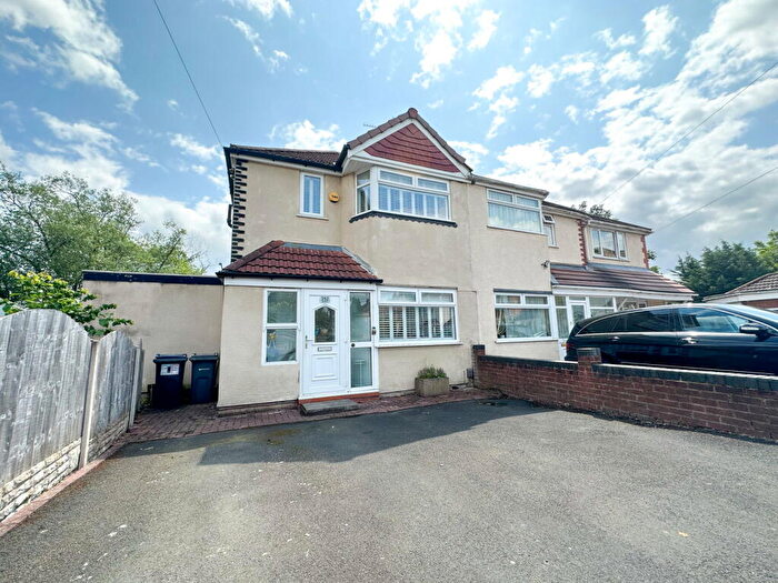 2 Bedroom Semi Detached House To Rent In White Road - Quinton, B32