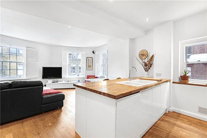 2 Bedroom Flat For Sale In Cowcross Street, London, EC1M