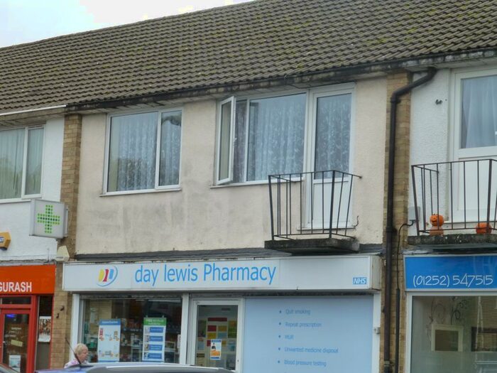 2 Bedroom Apartment To Rent In Giffard Drive, Farnborough, Hampshire, GU14