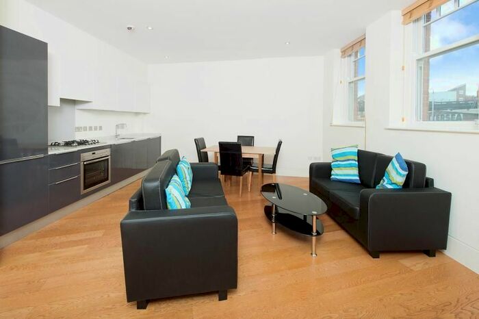 2 Bedroom Flat To Rent In Queenstown Road, London, SW8