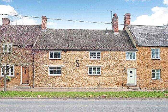 3 Bedroom Terraced House For Sale In New Street, Deddington, Banbury, Oxfordshire, OX15