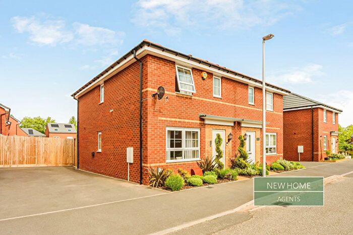 3 Bedroom Semi-Detached House For Sale In Axminster Drive, Stourport-On-Severn, DY13