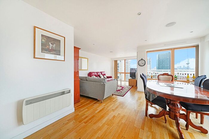 3 Bedroom Flat To Rent In Metro Central Heights, Newington Causeway, SE1