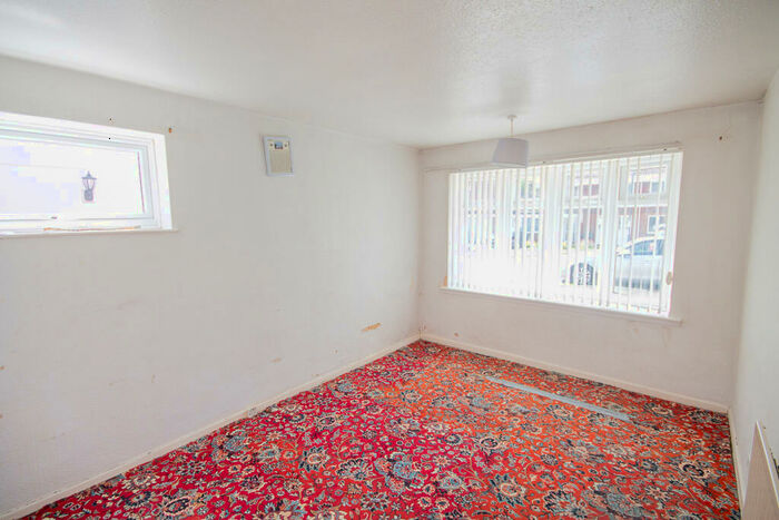 3 Bedroom Chalet For Sale In Iona Close, Sinfin, DE24