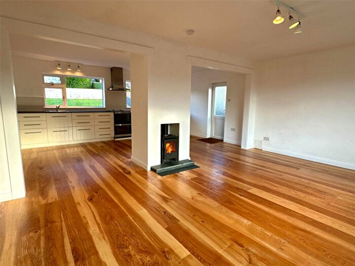 3 Bedroom Bungalow For Sale In Brynglas, Brecon, Powys, LD3