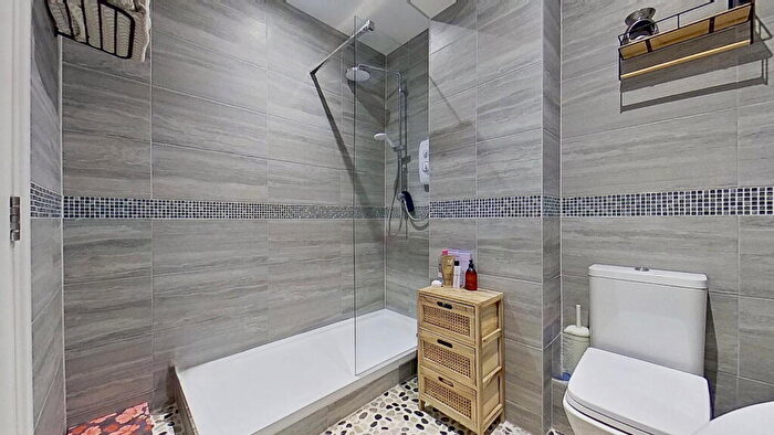 1 Bedroom Flat For Sale In St. Johns Road, Margate, CT9 - Photo 7