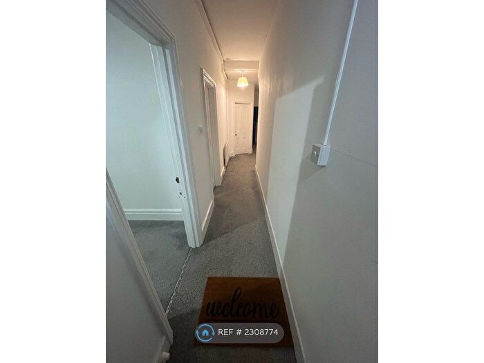 3 Bedroom Flat To Rent In Wotton Road, London, NW2