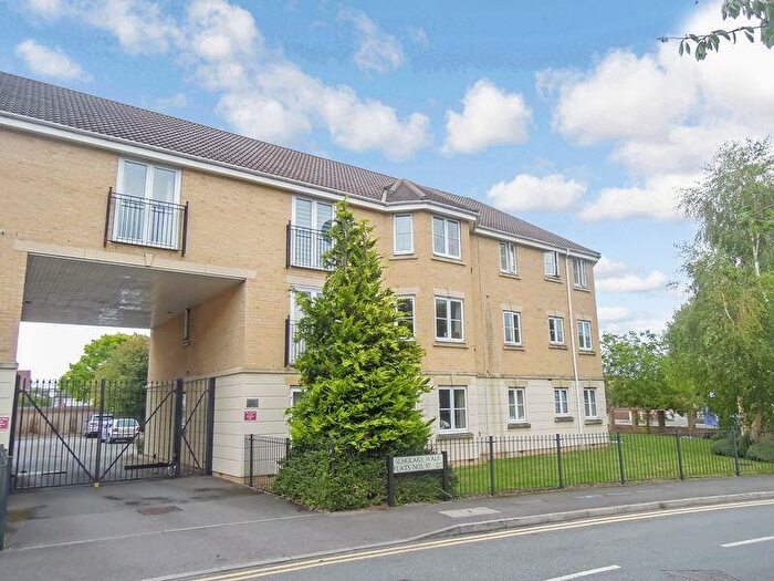 2 Bedroom Flat To Rent In Scholars Walk, Langley, SL3